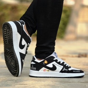 تخفیف فوق العاده کفش  کتونی اسپرت مردانه پسرانه  مدل جردن دونایک (Nike Jordan) زیبا و پرفروش رنگ سفید طوسی مشکی   باارسال رایگان