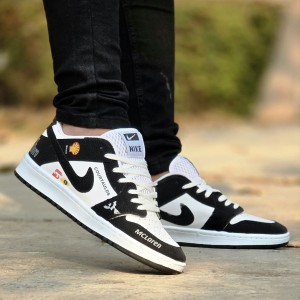 تخفیف فوق العاده کفش  کتونی اسپرت مردانه پسرانه  مدل جردن دونایک (Nike Jordan) زیبا و پرفروش رنگ سفید طوسی مشکی   باارسال رایگان