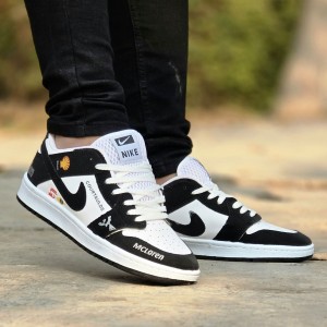 تخفیف فوق العاده کفش  کتونی اسپرت مردانه پسرانه  مدل جردن دونایک (Nike Jordan) زیبا و پرفروش رنگ سفید طوسی مشکی   باارسال رایگان