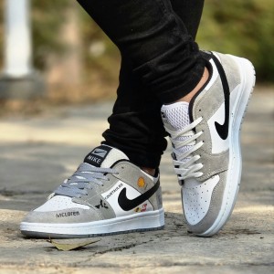 فروش خاص کفش  کتونی اسپرت مردانه پسرانه  نایک جردن وودو (Nike Jordan Voodoo) بسیار باکیفیت رنگ سفید مشکی  باارسال رایگان