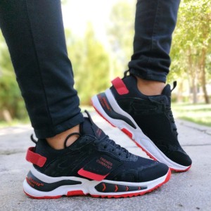 بروزترین کفش اسپرت کتونی  مردانه مدل ترند فوق العاده  زیبا وراحت با کیفیت عالی مشکی قرمز 3530