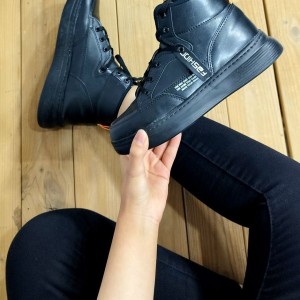 کفش نیم بوت ساقدار زنانه دخترانه مشکی فوق العاده شیک چرمی مدل شاهین  4639