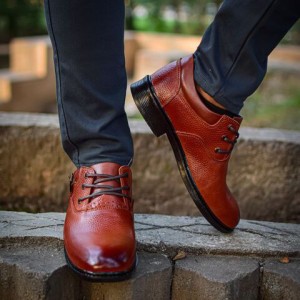 کفش مجلسی اداری مردانه چرم طبیعی بندی سگک دار زیره طبی و رویه با کیفیت عسلی