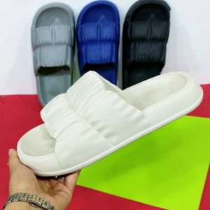 دمپایی راحتی  تابستانه  پسرانه مردانه  شیک و با کیفیت  سفید سبک و راحت  با ارسال رایگان