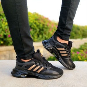 حراج ویژه کتونی اسپرت مردانه  پسررانه مدل آدیداس زیره پیو راحت و شیک  رنگ مشکی طلایی زیبا و خوش پا  با ارسال رایگان3482