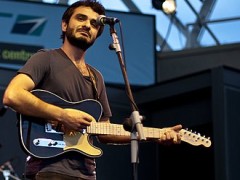 بیوگرافی علی عظیمی