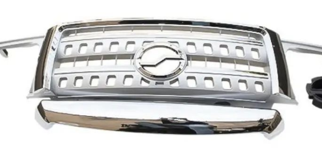 جلو پنجره کاپرا قدیم