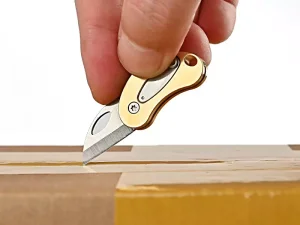 چاقو آنباکسینگ تاشو قابل آویز به دسته کلید Brass Mini Folding Knife Sharp Unpacking Express Knife Carry JY220915-4