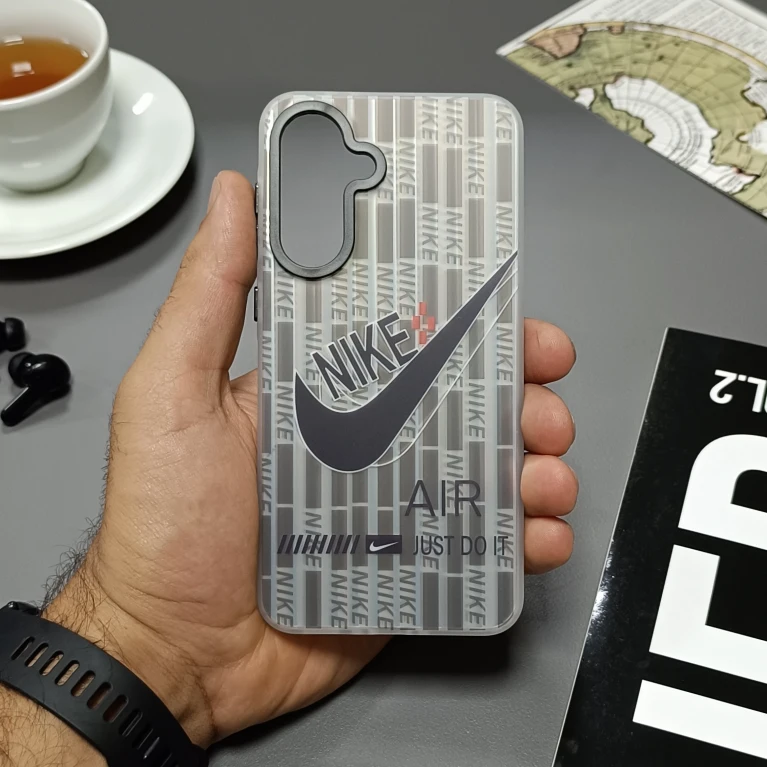 قاب هولوگرامی Samsung Galaxy A56 / A36 طرح نایک با فریم مات، ضد خش و ضد ضربه