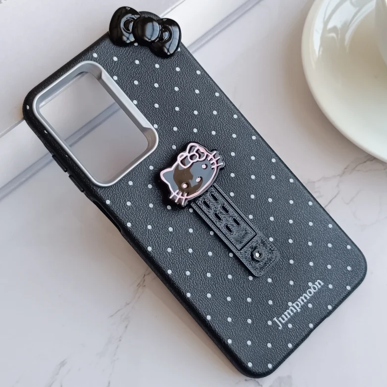 قاب گوشی سیلور لنز Hello Kitty  استنددار برای Samsung Galaxy A56 / A36 - مشکی