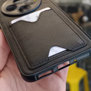 قاب جاکارتی دار پوکو  Xiaomi Poco M6 Pro 4G مدل محافظ لنز دار با چرم دوخت دار - رنگ مشکی