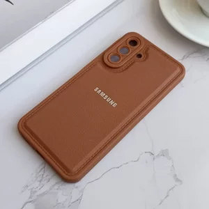 قاب  Puffy Texture  ساده لوگودار مناسب گوشی‌ سامسونگ Galaxy A56 / A36 – رنگ قهوه ای