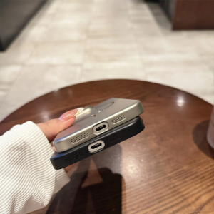 قاب متالیک MagSafe پشت سخت - رنگ مشکی