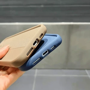 قاب Solid Case طرح کربن هاشور دار Xiaomi Redmi Note 14S / Note 13 Pro 4G / Poco M6 Pro 4G - مشکی