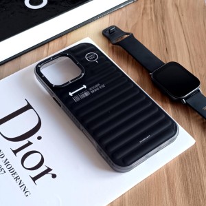 قاب گوشی Apple Iphone 16 Pro Max مدل YoungKit ضد ضربه با طراحی مدرن