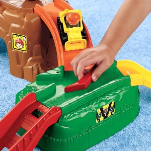 پارکینگ فیشر پرایس مدل Little People Wheelies