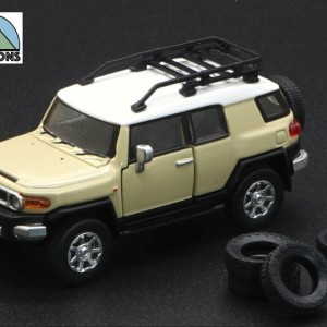 ماکت ۱:۶۴  تویوتا fj cruiser استخوانی Toyota FJ Cruiser with extra wheels Ivory BM C