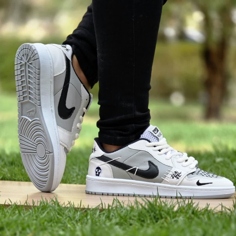 فرووش ویژه کفش کتونی مدل  نایک جردن وودو (Nike Jordan Voodoo) مردانه و پسرانه جدید و با کیفیت بالا  رنگ طوسی مشکی با ارسال رایگان