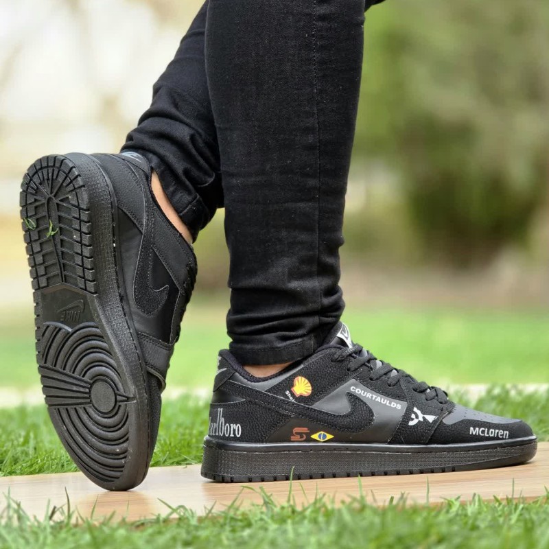 آفرررررررر ویژه کفش کتونی مدل  نایک جردن وودو (Nike Jordan Voodoo) مردانه و پسرانه پر فروش با زیره نرم و منناسب استفاده روزمره رنگ  مشکی  با ارسال رایگان