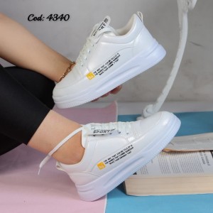 حراج ویژه  کفش کتونی اسپرت زنانه و دخترانه  مدل ونس خرسی زیره پیو طبی وجذاب  رنگ مشکی سبز فوق العاده زیبا  باارسال رایگان
