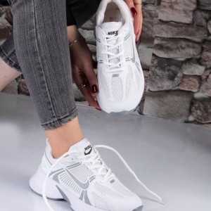 تخفیف ویژه کفش کتونی  اسپرت زنانه دخترانه نایک فوق العاده شیک و راحت زیره طبی  قابل شستشو 4121