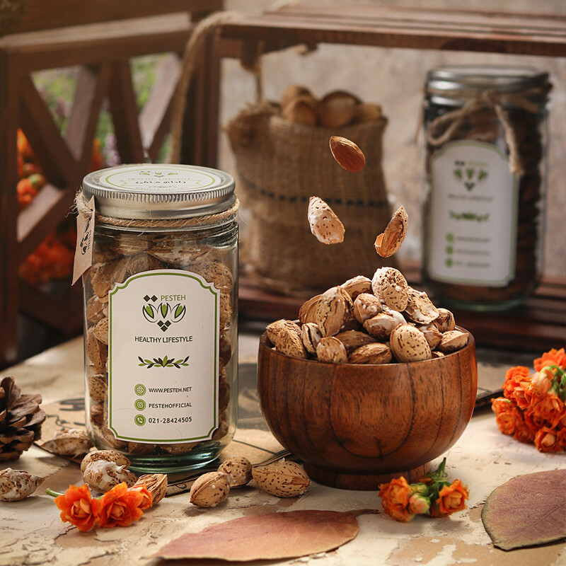 بادام منقا (با پوست)