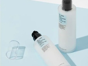 لوسیون مرطوب کننده فاقد چربی کوزارکس COSRX مدل Ultra-Moisturising(100 میل)