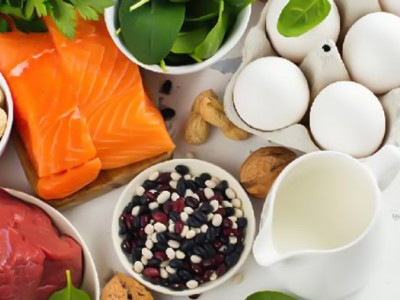 غذاهای مفید برای ضخیم شدن مو؛ برای تقویت تار مو چه بخوریم؟