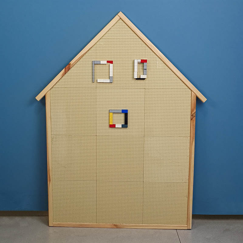 صفحه لگو دیواری طرح خانه چوبی کد 6900354