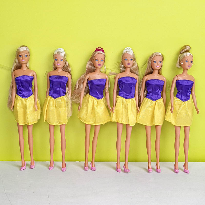 عروسک باربی با لباس دکلته بنفش زرد تک عددی کد P/HC06/D