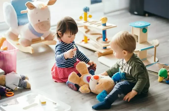 راهنمای انتخاب اسباب بازی ایمن برای کودکان
