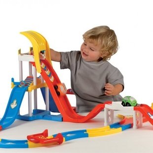 پاركينگ طبقاتي به همراه سكوي پرتاب و دو عدد ماشين كد211299