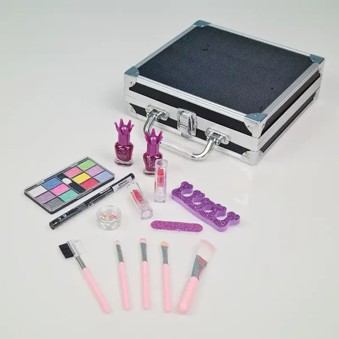 ست لوازم آرایشی کودک چمدانی کد QH10011