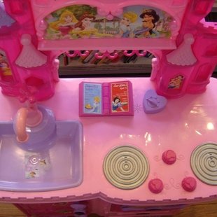 disney-princess-kitchen-set_175334b.jpg