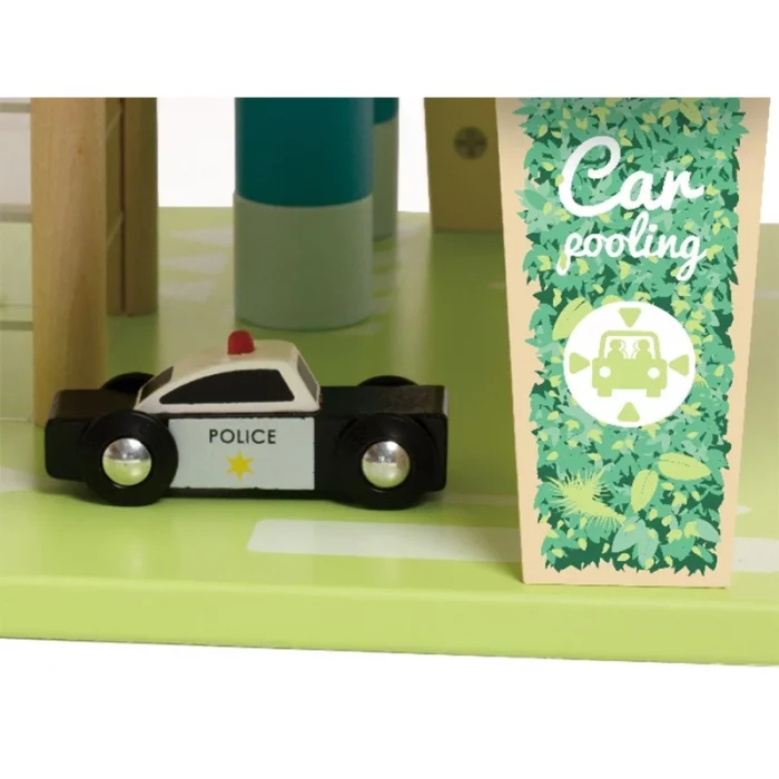 پیست و ریسینگ ماشین چوبی کلاسیک ورلد classic world Green Garage کد 50615
