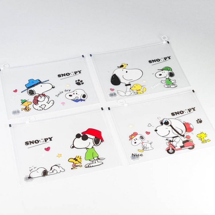 کاور A4 زیپدار فانتزی طرح اسنوپی کد 6157