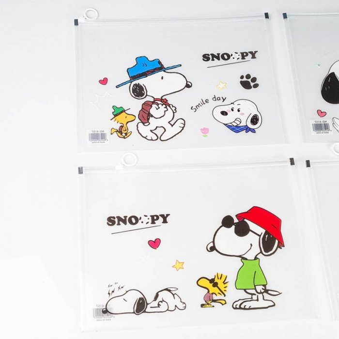 کاور A4 زیپدار فانتزی طرح اسنوپی کد 6157