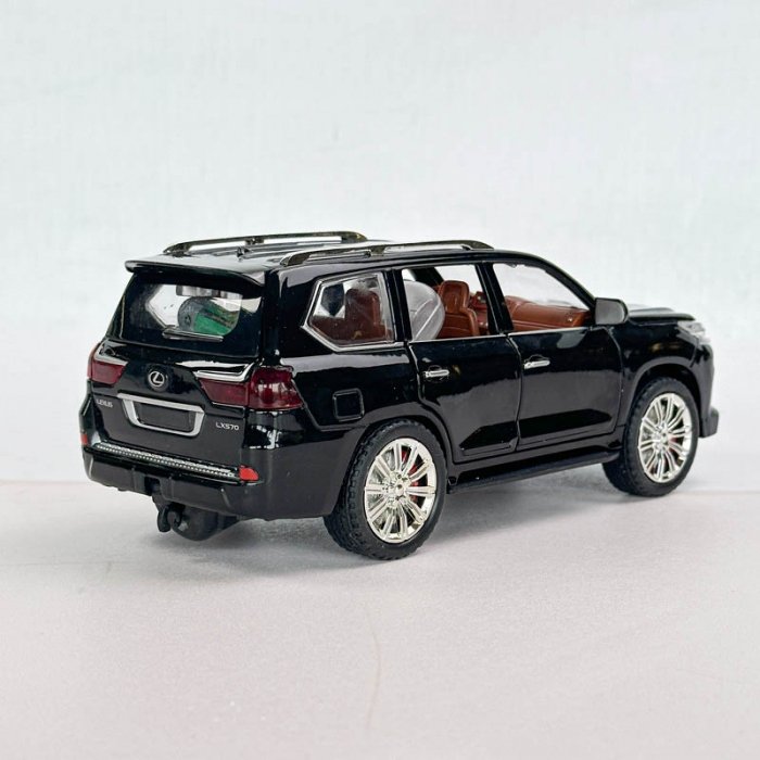ماشین فلزی دودزا مدل لکسوس LX570 مدل CZ125AD
