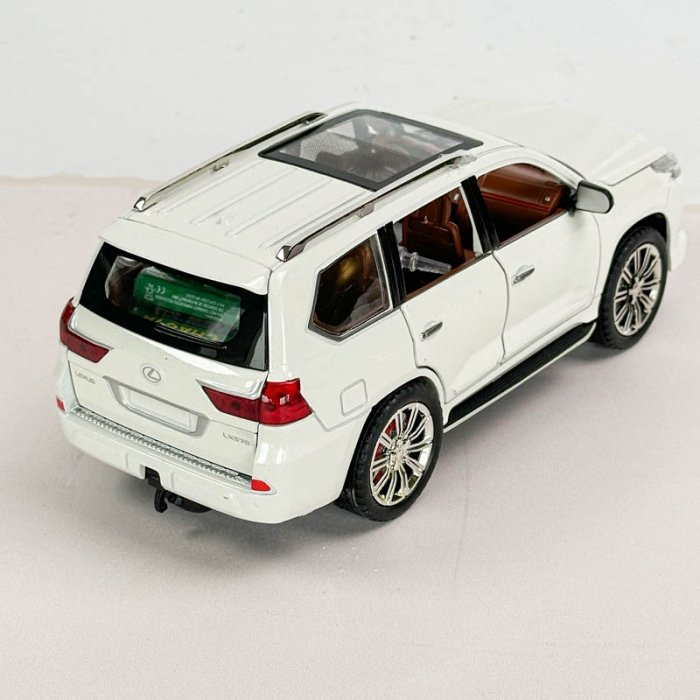 ماشین فلزی دودزا مدل لکسوس LX570 مدل CZ125AD