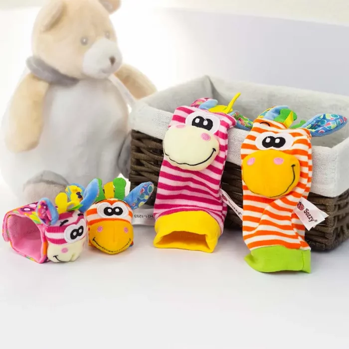 جوراب و مچ بند جغجغه ای کودک طرح حیوانات صورتی نارنجی کد P/JM6868/B