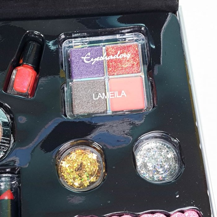 ست لوازم آرایشی کودک چمدانی کد FT2098