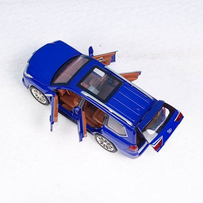 ماشین فلزی دودزا مدل لکسوس LX570 مدل CZ125AD