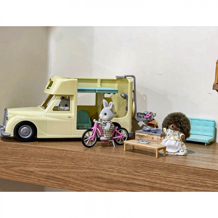 اسباب بازی سیلوانیان فامیلیز Sylvanian Families مدل Family Campervan کد 5454