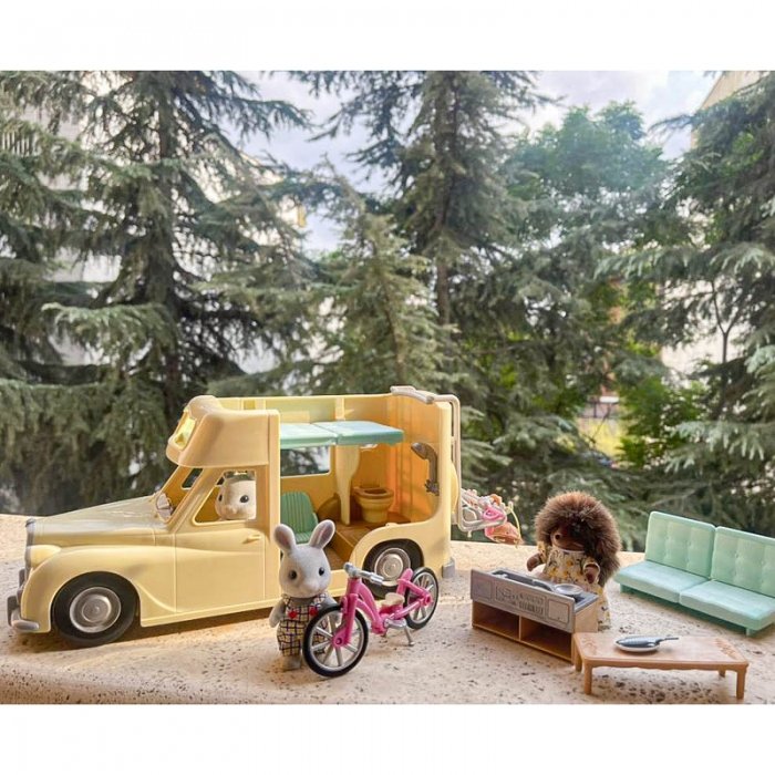 اسباب بازی سیلوانیان فامیلیز Sylvanian Families مدل Family Campervan کد 5454