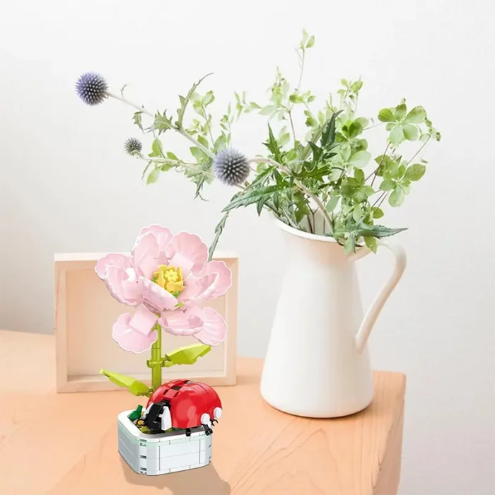 اسباب بازی لگو گل و حشرات مدل کفشدوزک کد 103F6