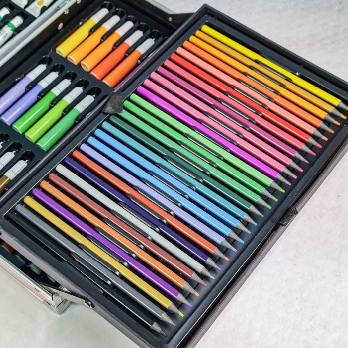 کیف ست نقاشی 143 تکه طرح لبوبو کد 6942204