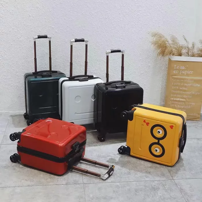 چمدان کودک مدل برجسته رنگ سفید کد P/M01/SE