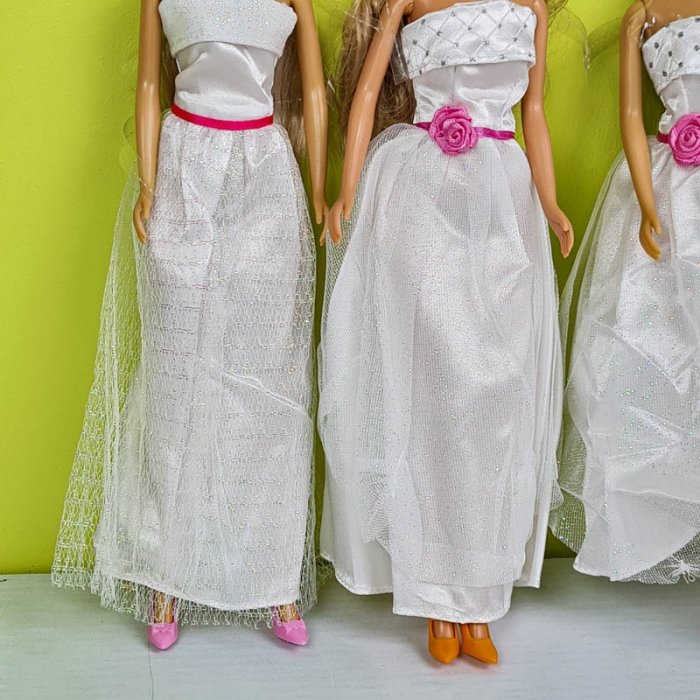 عروسک باربی با لباس سفید کد P/HC06/E