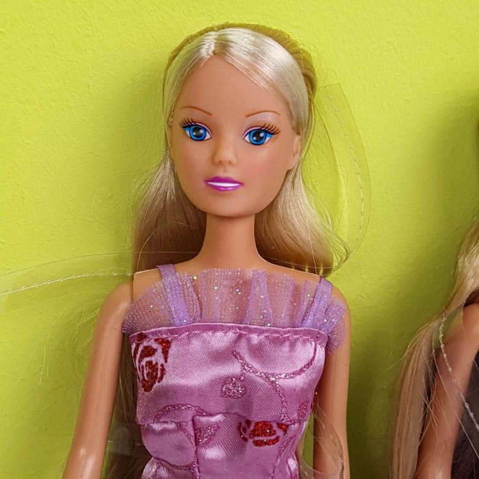 عروسک باربی با لباس بنفش کد P/HC06/F