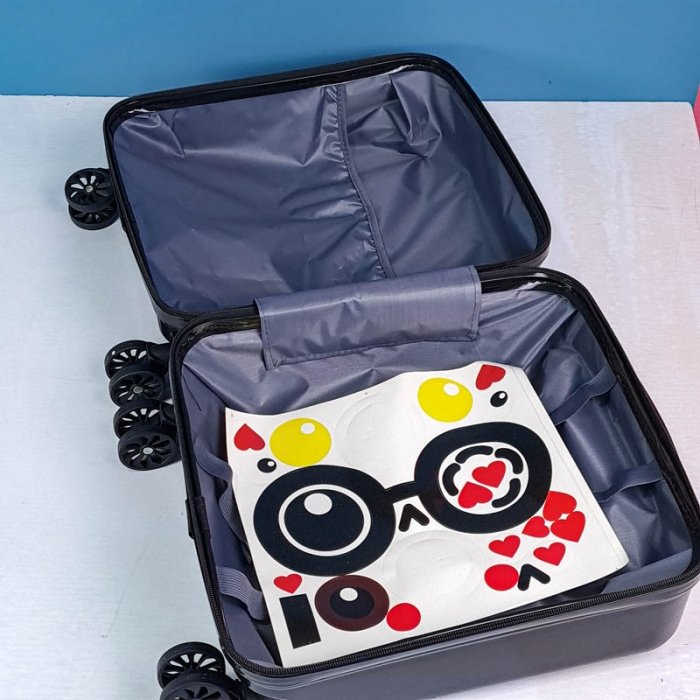 چمدان کودک مدل برجسته رنگ مشکی کد P/M01/ME